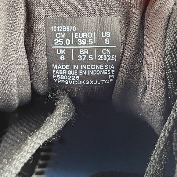 Asics Gel-Kayano 31 Women's Size 8 Triple Black Running Sneaker Athletic Shoes - Picture 9 of 9